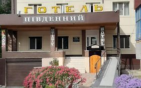 Готель Південний